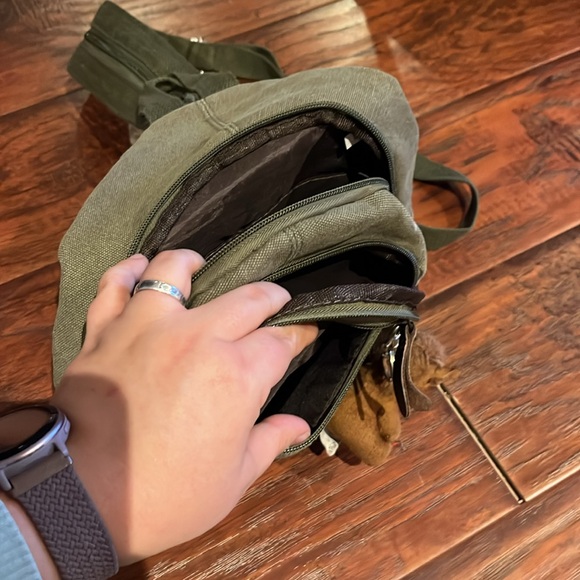 Cute mini green backpack - Picture 2 of 5